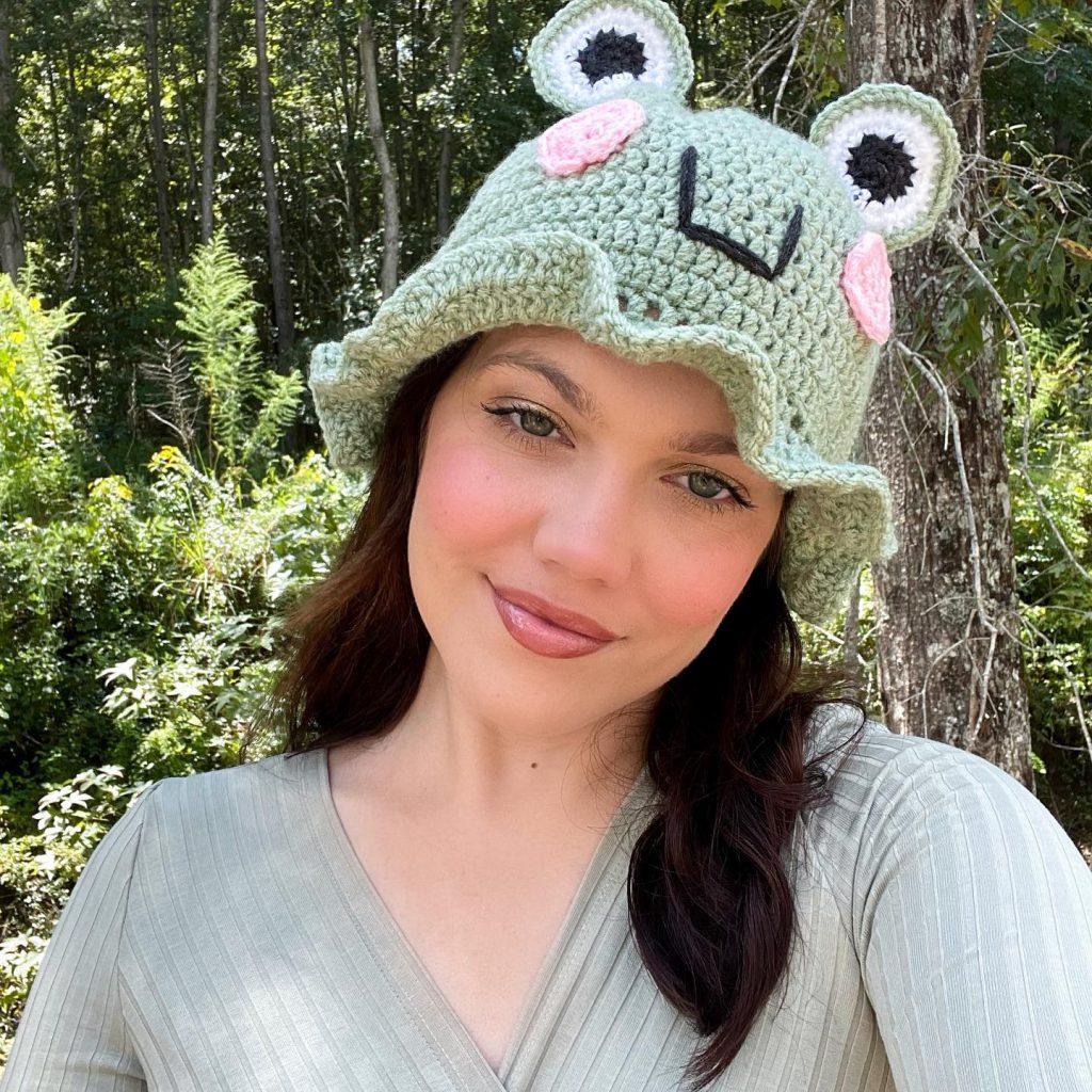frog hat